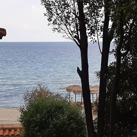 Sofia'S Pearl Beachfront Maisonette Nea Kallikrateia エクステリア 写真