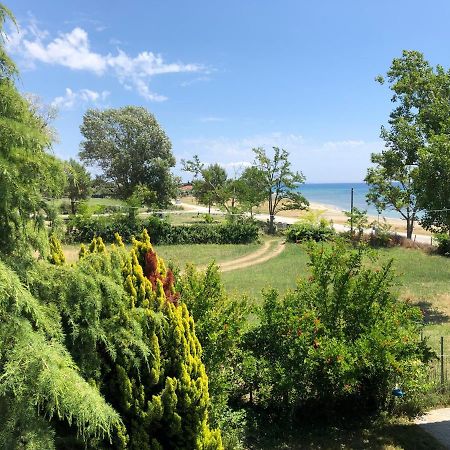 Sofia'S Pearl Beachfront Maisonette Nea Kallikrateia エクステリア 写真