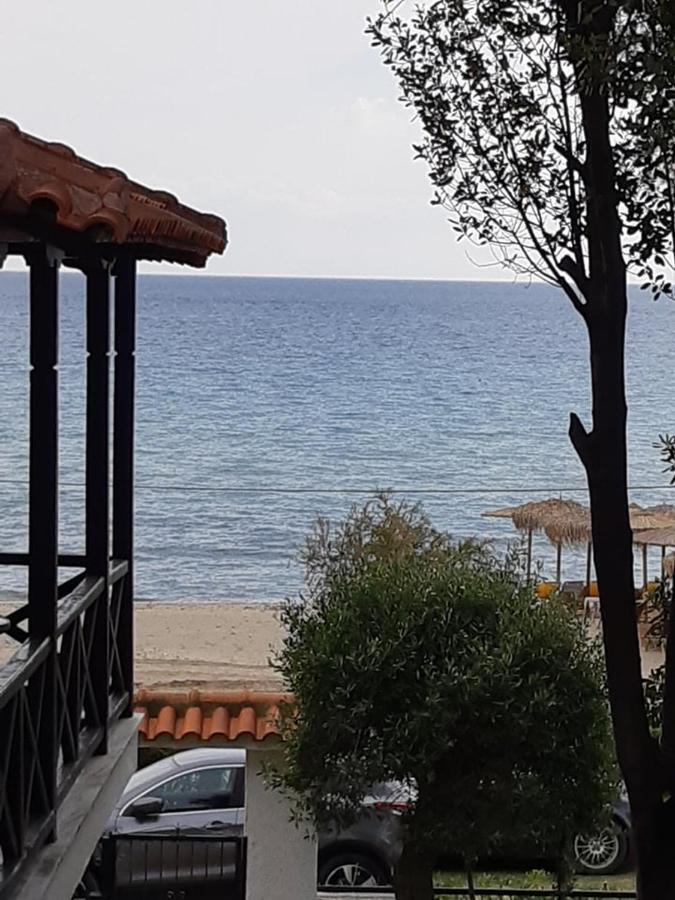 Sofia'S Pearl Beachfront Maisonette Nea Kallikrateia エクステリア 写真