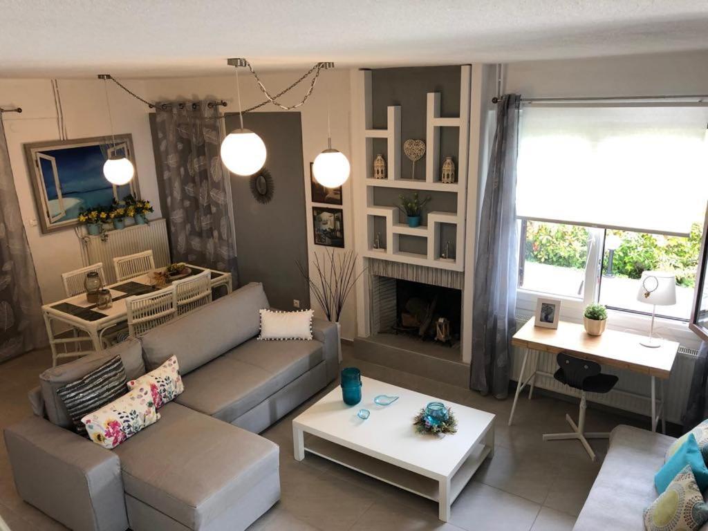 Sofia'S Pearl Beachfront Maisonette Nea Kallikrateia エクステリア 写真